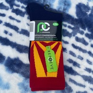 NWT Pro Compression all day comfort socks size L/Xl